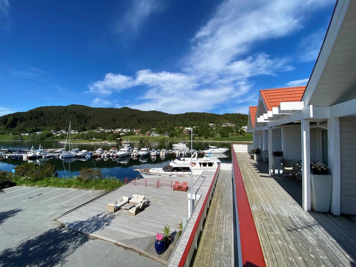 Sunde Fjord Hotel, Free And Easy Parking Solavagen ภายนอก รูปภาพ
