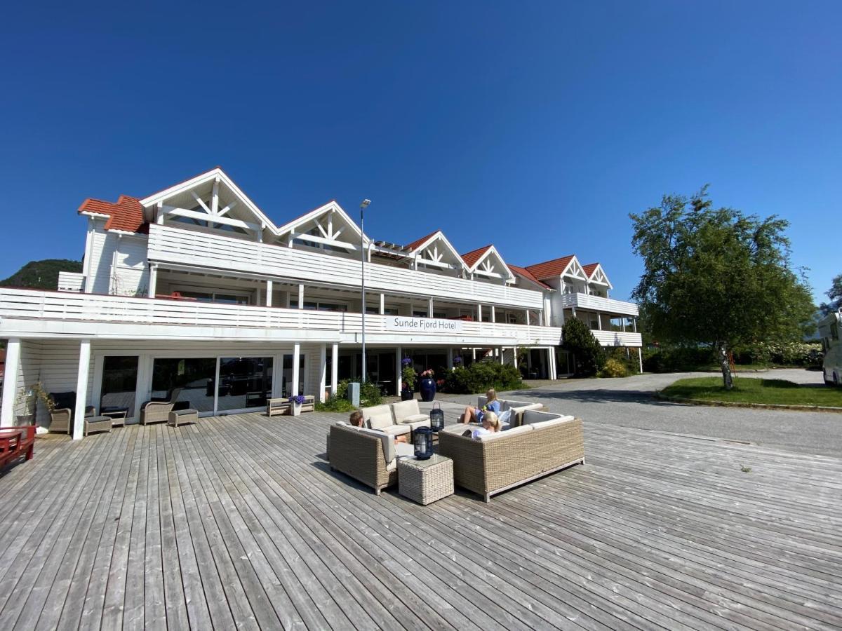Sunde Fjord Hotel, Free And Easy Parking Solavagen ภายนอก รูปภาพ