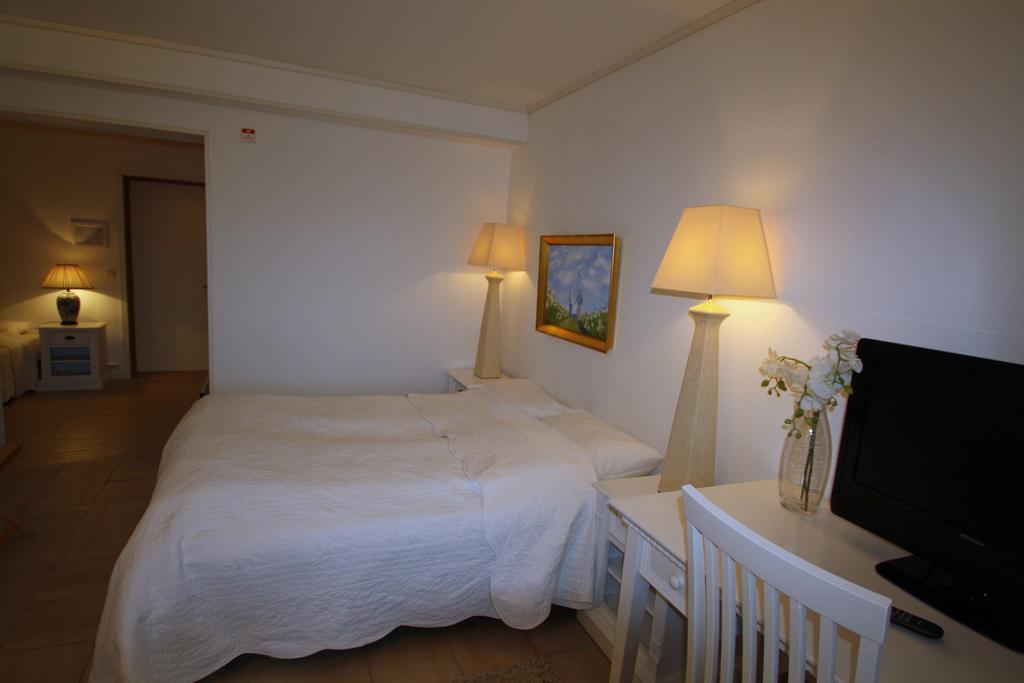 Sunde Fjord Hotel, Free And Easy Parking Solavagen ภายนอก รูปภาพ